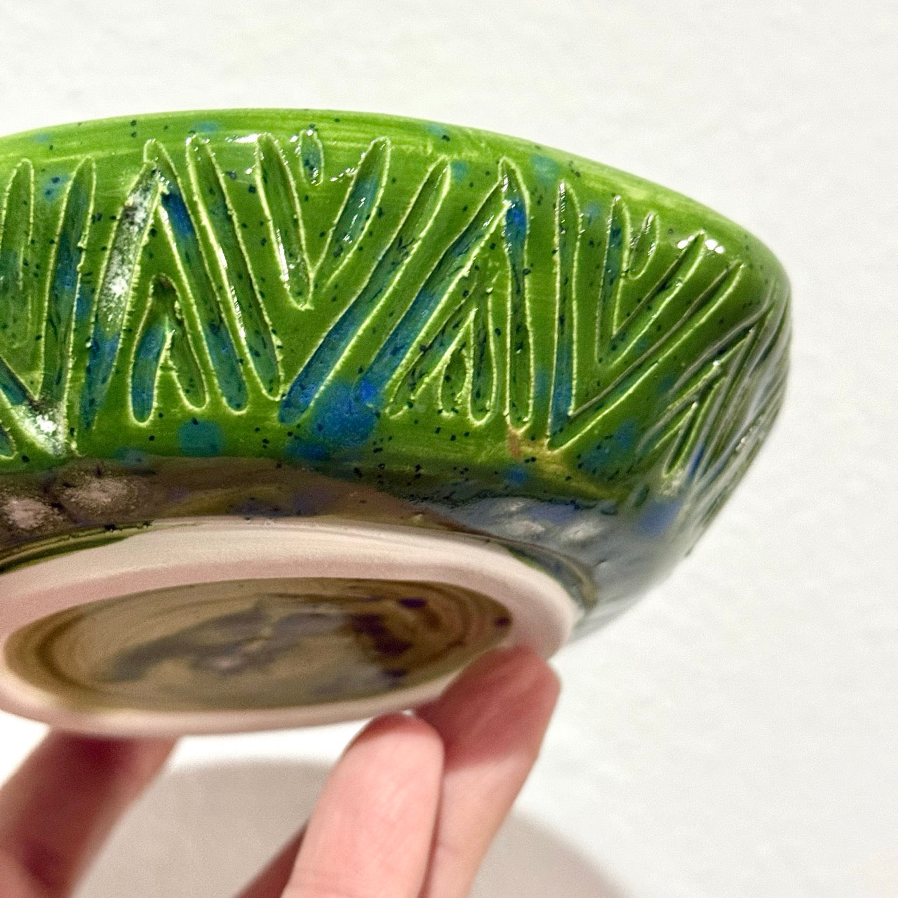 Sharing Bowl ceramica verde - dettaglio smalto