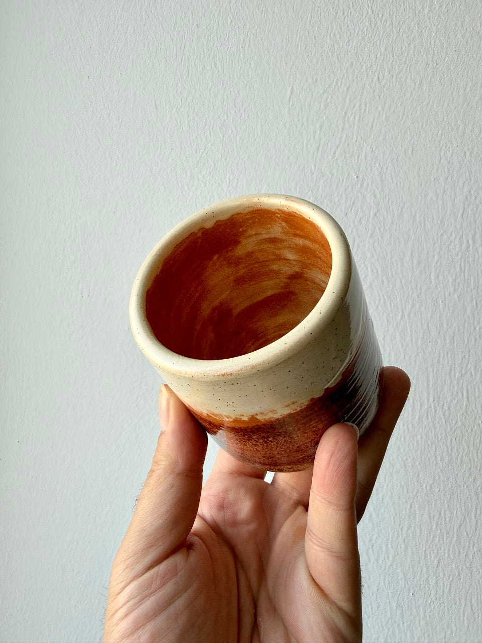 Tazza Ambra – vista dall'alto con interno smaltato