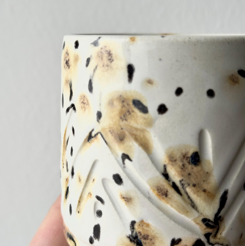 Tazza Miele - dettaglio bordo superiore